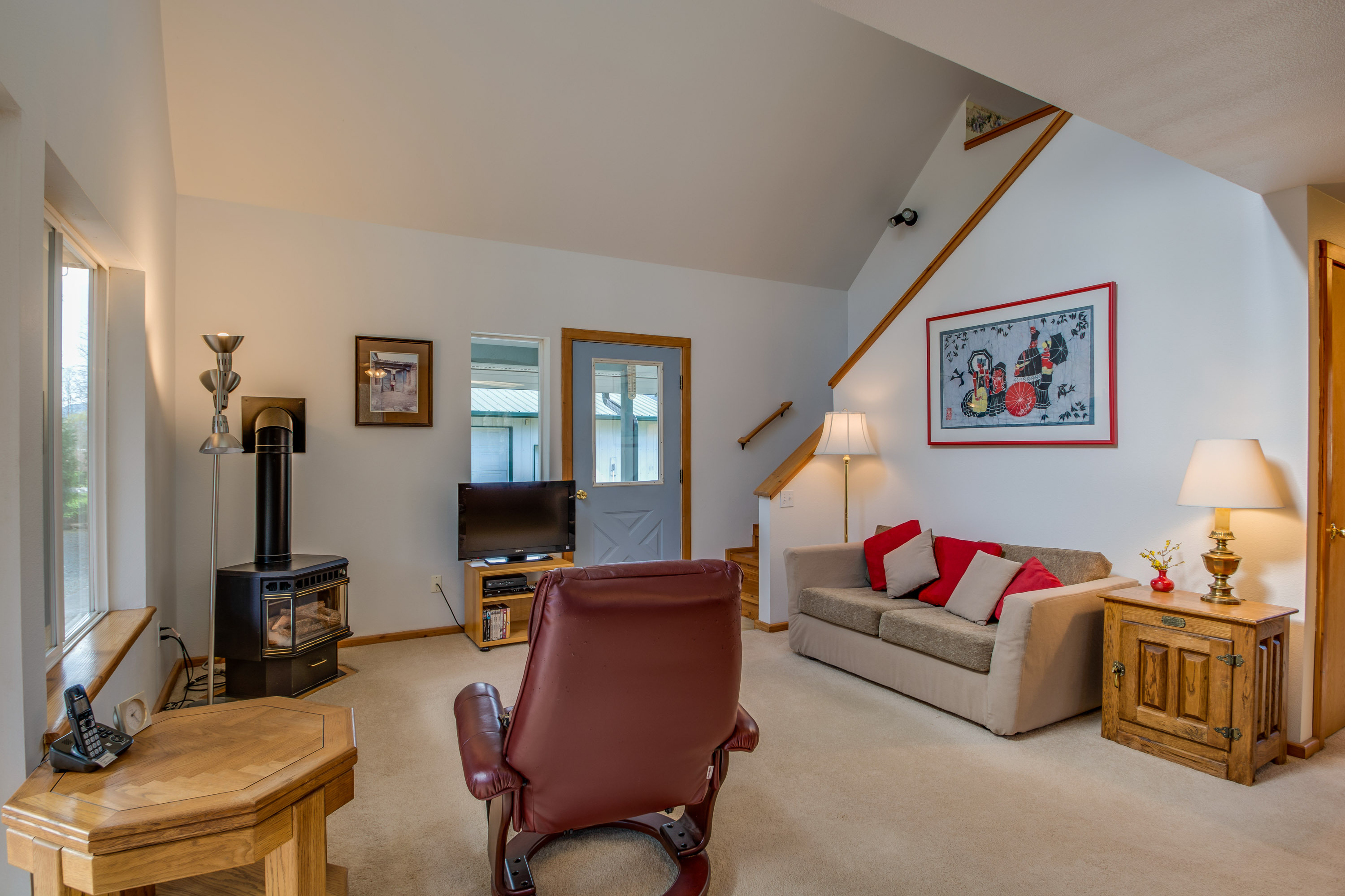 Property Photo: Living room 8263 Emmanuel Lane WA 98237