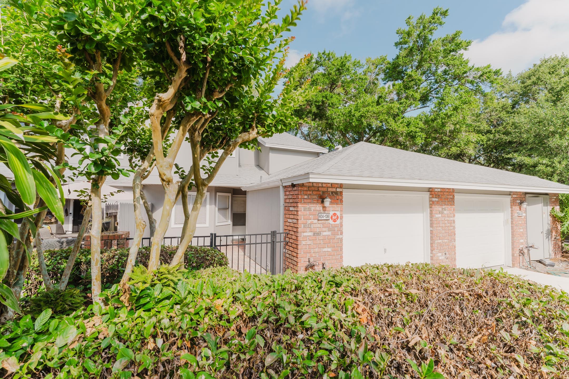 Property Photo: 604 Chestnut Oak Circle 106 FL 32701