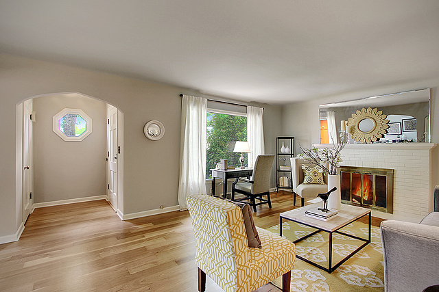 Property Photo: Living room 9125 35th Ave NE WA 98115