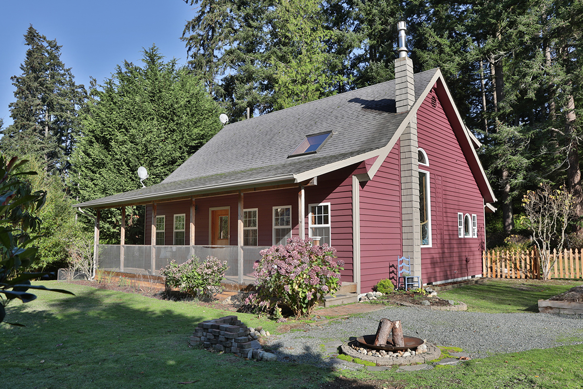 Property Photo:  5075 Langley Rd  WA 98260 