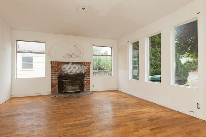 Property Photo: Living room 1034 NE 102nd St WA 98125