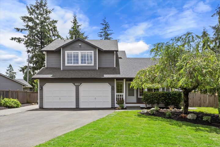 Property Photo: 6104 44th Place NE WA 98270