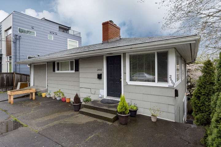 2600 23rd Ave W  Seattle WA 98199 photo