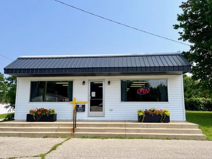 Signature Realty,Lake,Signature Realty