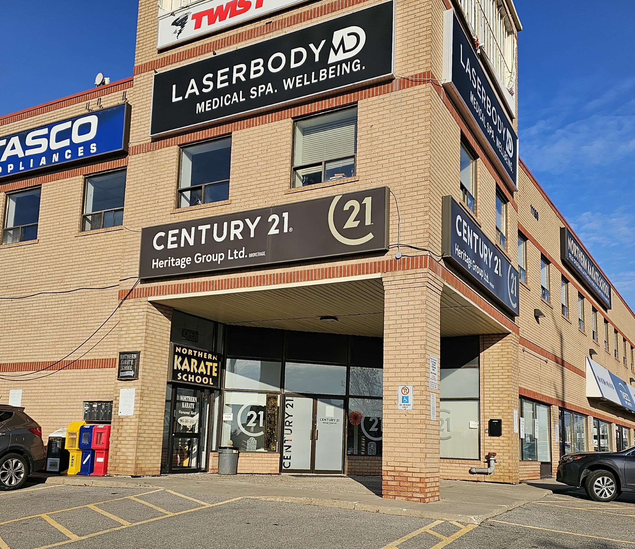 CENTURY 21 Heritage Group Ltd. Brokerage,Richmond Hill,Century 21 Canada