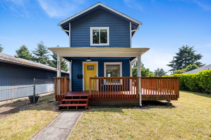 Property Photo:  2513 S Hosmer Street  WA 98405 