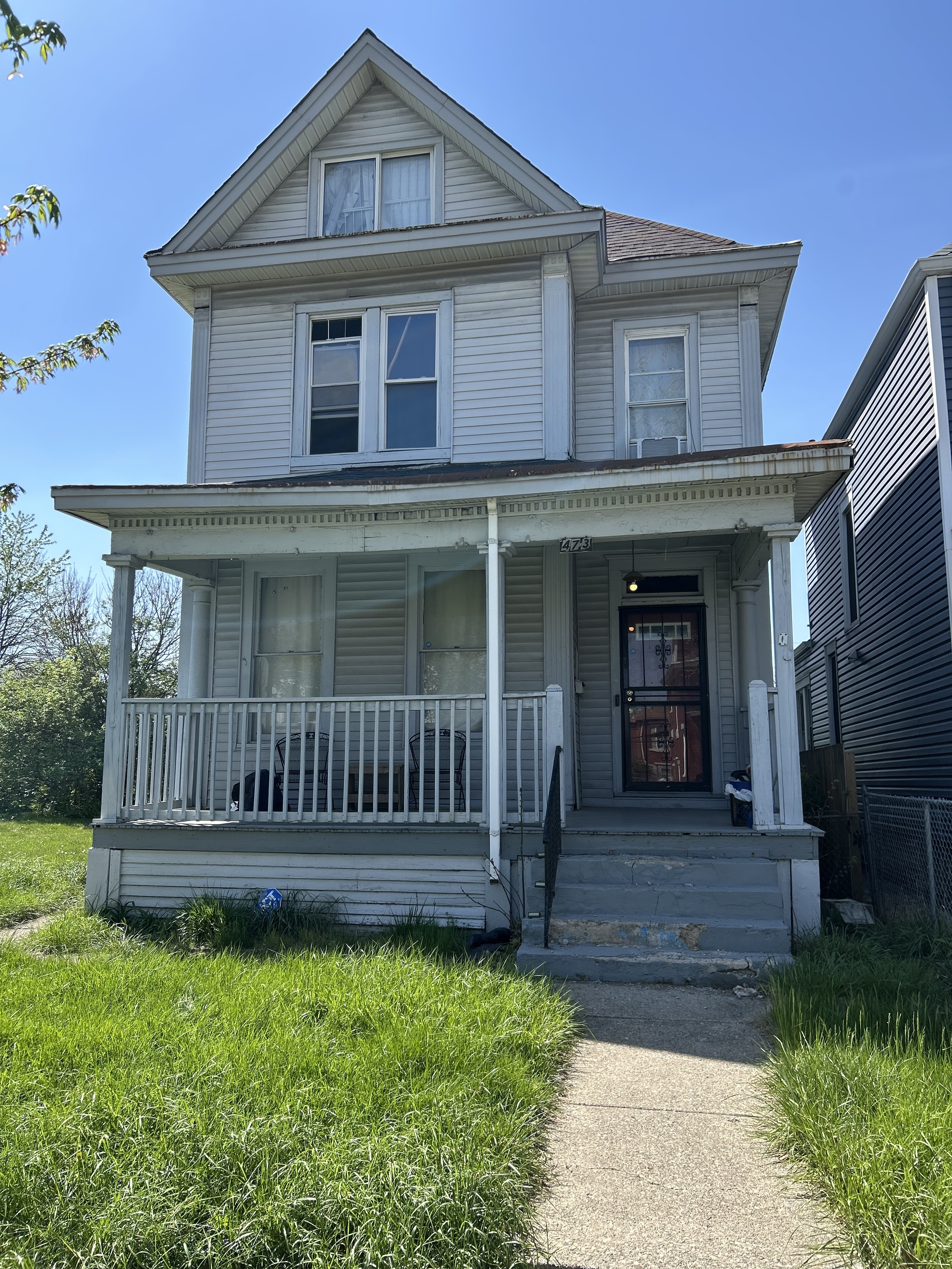 Property Photo: 473 N Garfield Avenue OH 43203